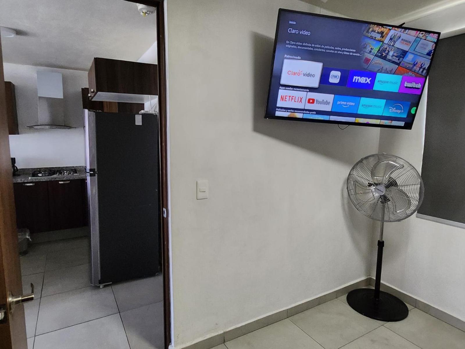 Departamento Nuevo Y Centrico Con Ambiente Familiar En Guadalajara Apartment Exterior photo